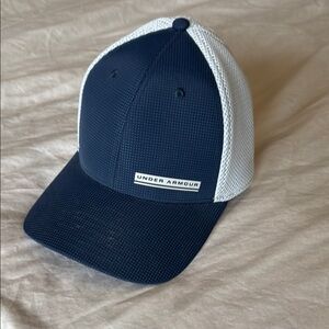 ⛳️ Sale! Under Armour Navy and White Cap